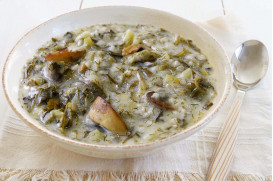 Magiritsa soup with mushrooms, lettuce, fennel & stamnagathi - Orders by 12/04 and Delivery on Easter Friday